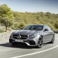 Vrcholné AMG E63 přichází s novým driftovacím módem