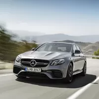 Vrcholné AMG E63 přichází s novým driftovacím módem