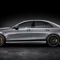 Vrcholné AMG E63 přichází s novým driftovacím módem