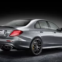 Vrcholné AMG E63 přichází s novým driftovacím módem