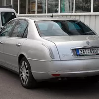Lancia Thesis: Rodová degenerace