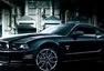 Mustang na černo