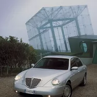 Lancia Thesis: Rodová degenerace