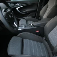 Opel Insignia 2.0 CDTI: Odznak postavení