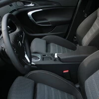 Opel Insignia 2.0 CDTI: Odznak postavení
