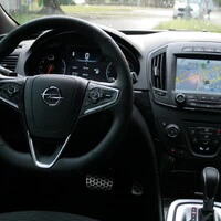 Opel Insignia 2.0 CDTI: Odznak postavení