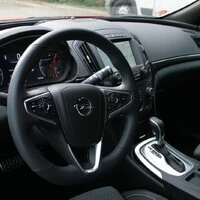Opel Insignia 2.0 CDTI: Odznak postavení