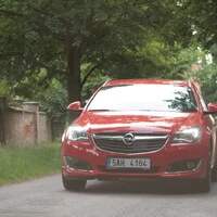 Opel Insignia 2.0 CDTI: Odznak postavení