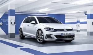 Novinky: Facelift Volkswagenu Golf – silnější GTI a chcípání při puštění plynu