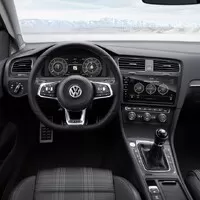Facelift Volkswagenu Golf – silnější GTI a chcípání při puštění plynu