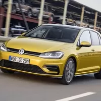 Facelift Volkswagenu Golf – silnější GTI a chcípání při puštění plynu