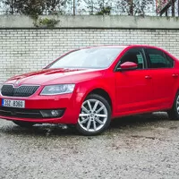Škoda Octavia 1.0 TSI/85 kW červená exterier