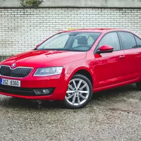 Škoda Octavia 1.0 TSI/85 kW červená exterier