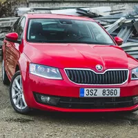 Škoda Octavia 1.0 TSI/85 kW červená exterier