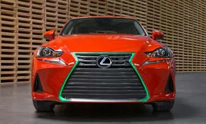 Lexus představil nejostřejší sedan všech dob