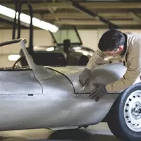 Jaguar začal výrobu nových XKSS
