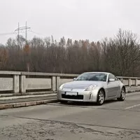 Za volantem Nissanu 350Z: Šarmantní baculka