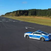 Vyladěný policejní Mustang se vydá šířit osvětu