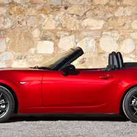 Je Miata víc jako Fiat nebo jako Alfa? - Z redakčního chatu
