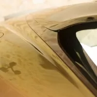 Aston Martin DB11: Bez křídla a přece s přítlakem