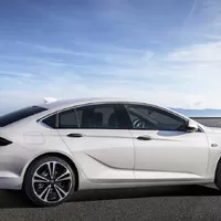 Opel Insignia přijíždí elegantnější a po dietě