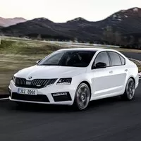 Škoda Octavia RS po faceliftu – silnější, ale také divná