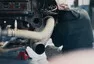 Po Japonci v Praze zbylo pouze jedno hodně široké Porsche