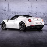 Alfa Romeo 4C - jaká opravdu je?