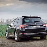 Škoda Superb Combi 2.0 TDi - Dexterův stěhovák
