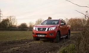 Nissan Navara - komfort, bláto a vánoční stromky