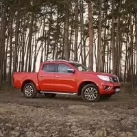 Nissan Navara - komfort, bláto a vánoční stromky
