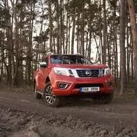 Nissan Navara - komfort, bláto a vánoční stromky