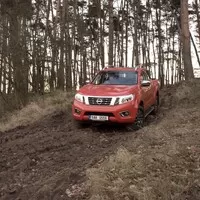 Nissan Navara - komfort, bláto a vánoční stromky