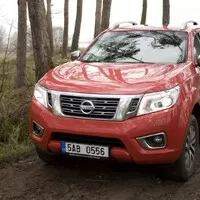 Nissan Navara - komfort, bláto a vánoční stromky