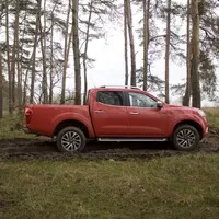 Nissan Navara - komfort, bláto a vánoční stromky