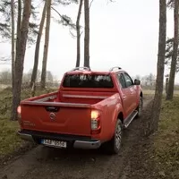 Nissan Navara - komfort, bláto a vánoční stromky