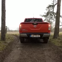 Nissan Navara - komfort, bláto a vánoční stromky