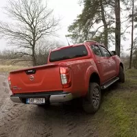 Nissan Navara - komfort, bláto a vánoční stromky