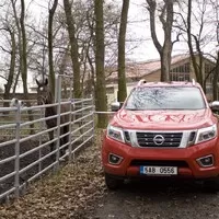 Nissan Navara - komfort, bláto a vánoční stromky