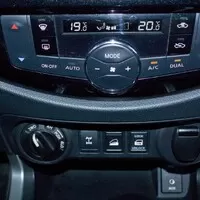 Nissan Navara - komfort, bláto a vánoční stromky