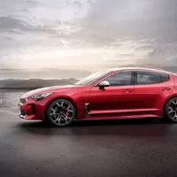 Kia představila sportovně laděný sedan Stinger
