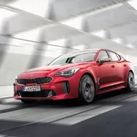 Kia představila sportovně laděný sedan Stinger