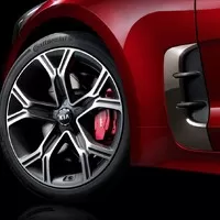 Kia představila sportovně laděný sedan Stinger