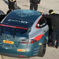 Veřejnosti se představila závodní Tesla Model S