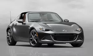 Novinky: Mazda MX-5 dostala český ceník a příplatkový automat