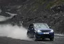 Range Rover Sport SVR akceleruje na trávě i na písku