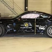 Ford Mustang si z evropského crash testu odnesl slabé dvě hvězdy