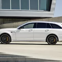 Mercedes-AMG E63 S kombi – kombajn náročných rodičů