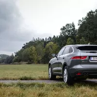 Jaguar F-Pace 2.0d AWD: První velká kočka