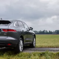 Jaguar F-Pace 2.0d AWD: První velká kočka